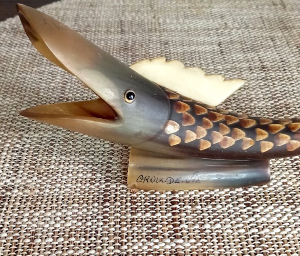 Poisson décoratif vintage en corne de buffle