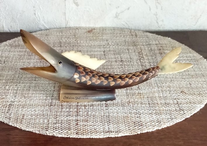 Poisson décoratif vintage en corne de buffle