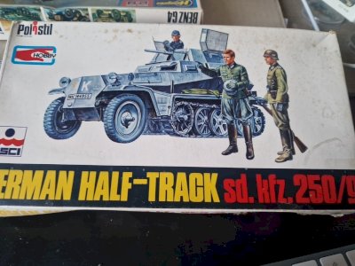 Polistil Esci 1/72 ~ MODEL WWII ~ GERMAN Half Track Unstarted
