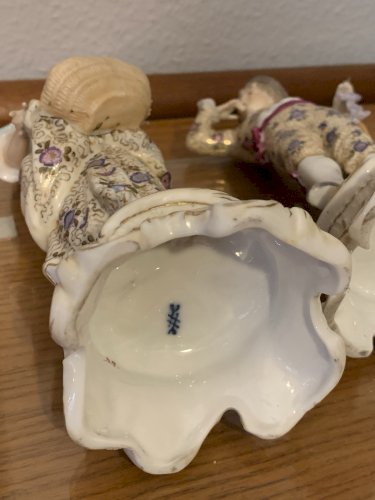 Porcelaine de Volkstedt Sitzendorf Germany XIXe superbe paire de statuettes