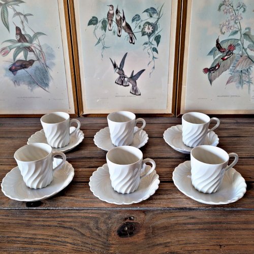 Porcelaine Haviland Torse Blanc, 12 tasses et accessoires. Limoges