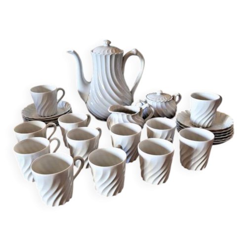 Porcelaine Haviland Torse Blanc, 12 tasses et accessoires. Limoges