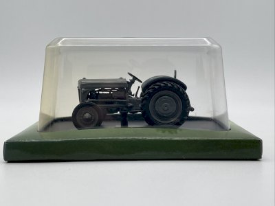  Ford Ferguson 9N (1942) Hachette