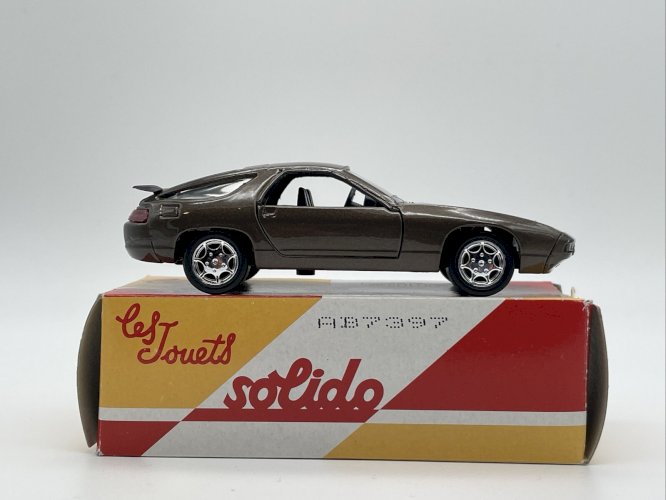 Porsche 928 GT (1989) 1/43 Solido