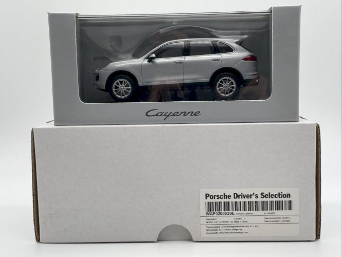 Porsche Cayenne (2014)  Argent  1/43 Minichamps
