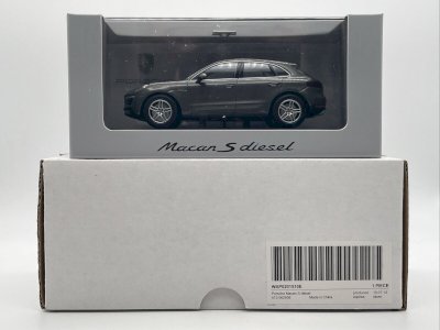 Porsche Macan S Diesel (2013) Gray 1/43 Minichamps