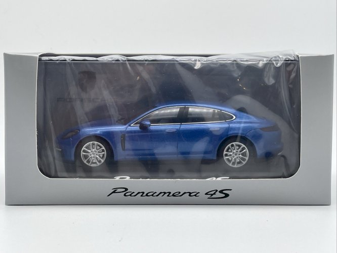 Porsche Panamera 4S (2016) 1/43 Herpa