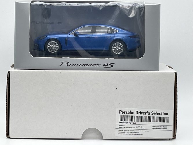 Porsche Panamera 4S (2016) 1/43 Herpa