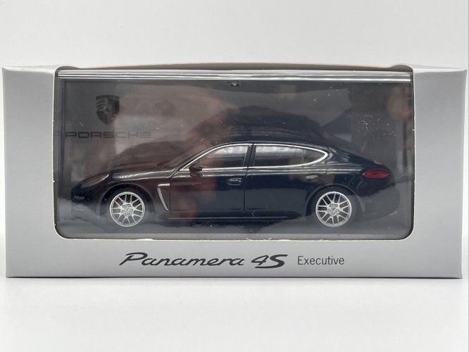 Porsche Panamera 4S Exécutive (2014) Sombre Bleu  1/43 Minichamps