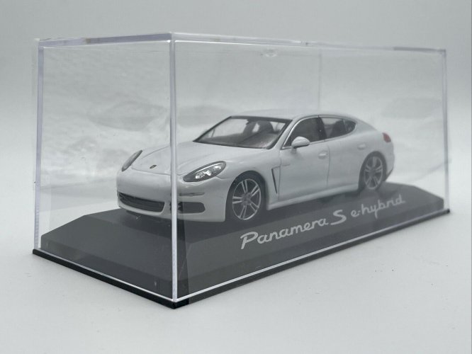 Porsche Panamera S e-hybrid (2013) 1/43 Minichamps