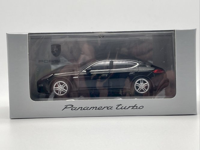 Porsche Panamera Turbo (2014)  Noir  1/43 Minichamps