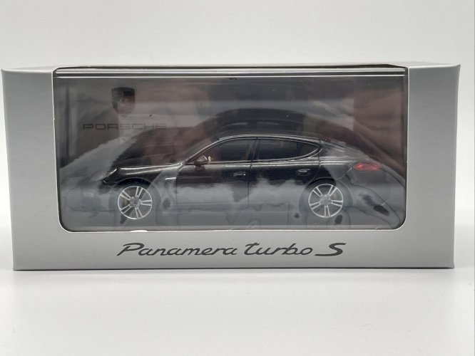 Porsche Panamera Turbo S (2014) Carboxylique Gris  1/43 Minichamps