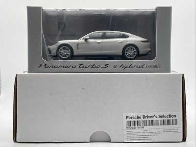  Porsche Panamera Turbo S E-Hybrid Executive G2 Carrera 1/43 Herpa