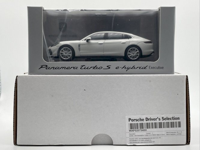 Porsche Panamera Turbo S E-Hybrid Executive G2 carrera 1/43 Herpa
