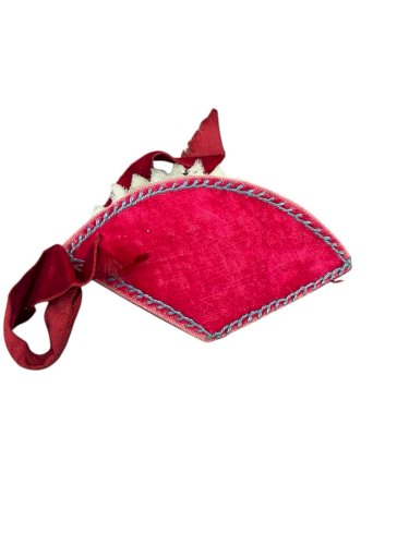 Porte aiguille XIXe velours broderie collection art populaire objet Vitrine
