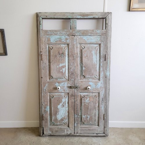 Porte ancienne en bois patinée