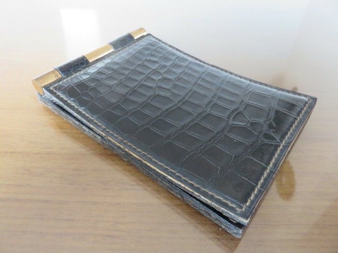 PORTE BLOC NOTES JACQUES ADNET EN CROCODILE NOIR PIQUE SELLIER ET LAITON 1940-50