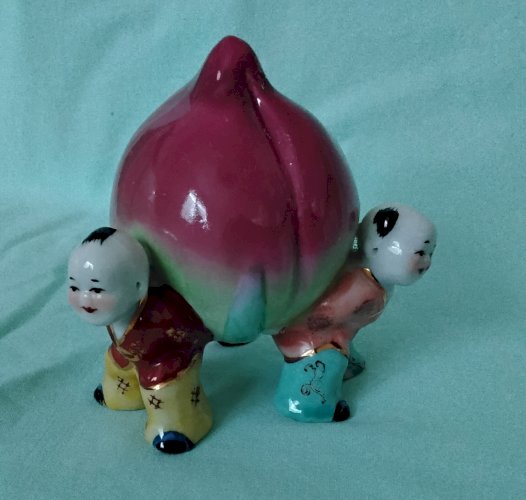 Porte-bonheur porcelaine asiatique