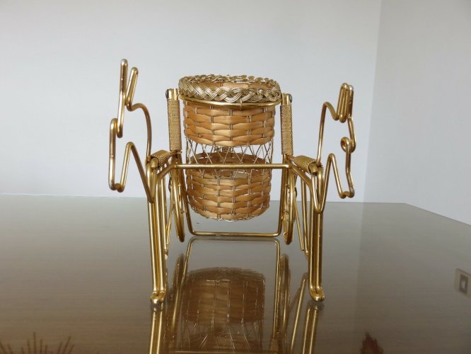 PORTE BOUTEILLE METAL DORE ET ROTIN ANNEES 50 60 VINTAGE