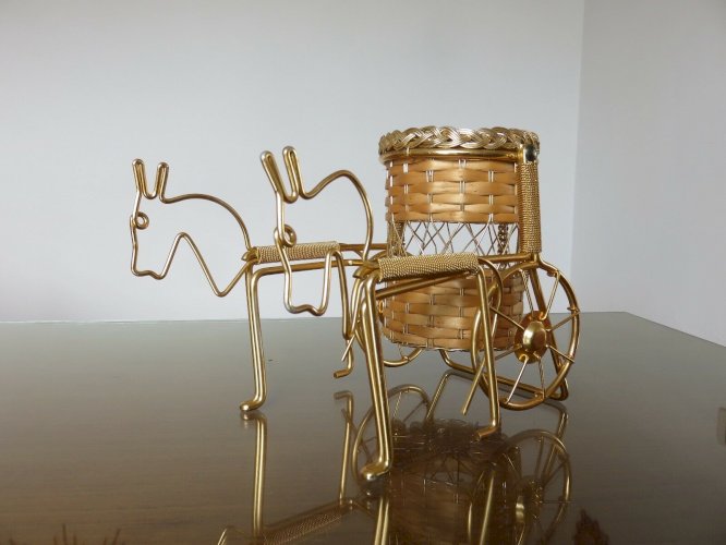 PORTE BOUTEILLE METAL DORE ET ROTIN ANNEES 50 60 VINTAGE