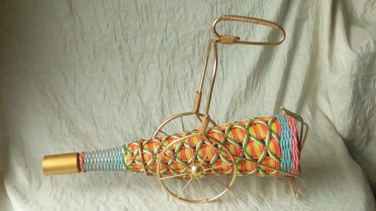 SCOUBIDOU BOTTLE HOLDER ON VINTAGE SERVER CART FROM THE 60s-70s **