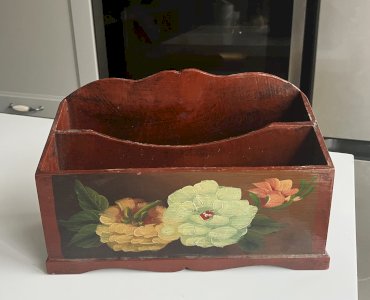 varnished wooden mail holder with hand-painted floral decoration