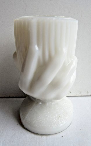 Porte cure-dents, Coquetier opaline blanche: Récipient dans une main, Portieux?