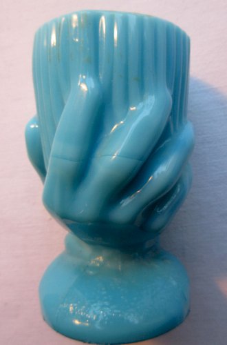 Porte cure-dents, Coquetier opaline bleue: Main tenant un récipient, Portieux?