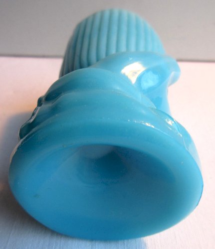 Porte cure-dents, Coquetier opaline bleue: Main tenant un récipient, Portieux?