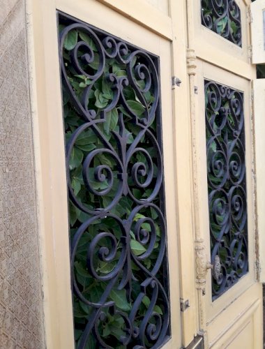 Porte d'entrée cintrée double XIX° chêne grilles et verres ancienne