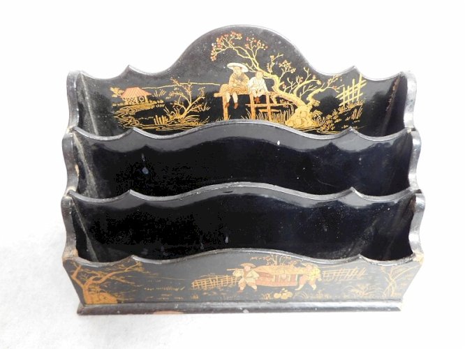 PORTE LETTRES OU PAPIER EN LAQUE ASIATIQUE NAPOLEON III