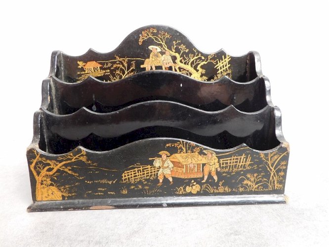 PORTE LETTRES OU PAPIER EN LAQUE ASIATIQUE NAPOLEON III