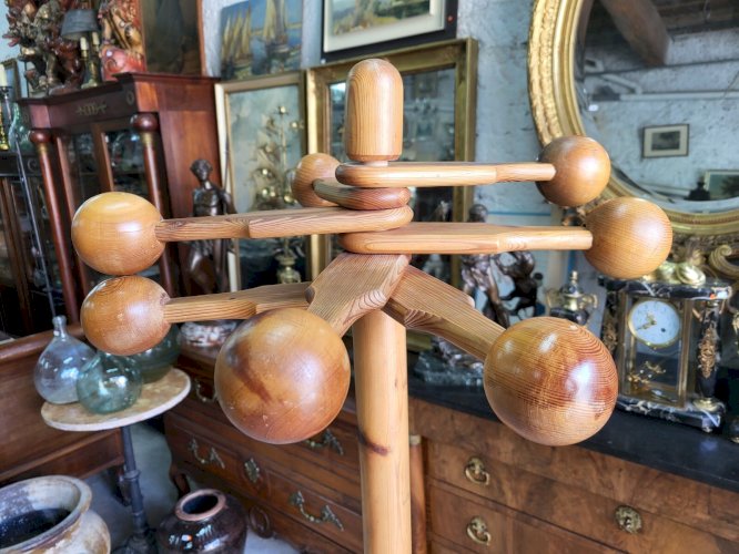 PORTE MANTEAU CHARLOTTE PERRIAND CHAPO 1960 MODERNISTE VINTAGE EN SAPIN 7 BOULES