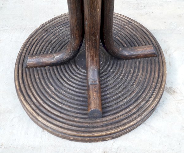Porte manteau en rotin et bois