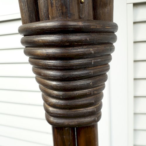 Porte manteau en rotin et bois