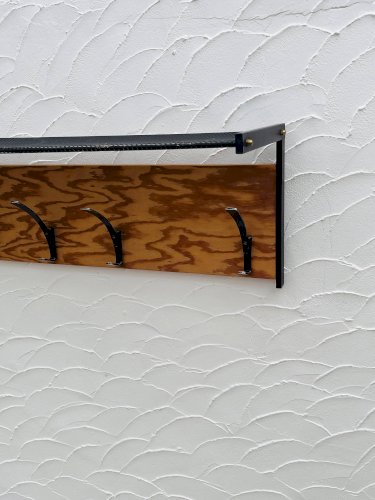 Porte-manteau et chapeau vintage