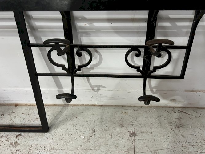 Porte manteau mural Art Déco en fer forgé martelé XX siècle