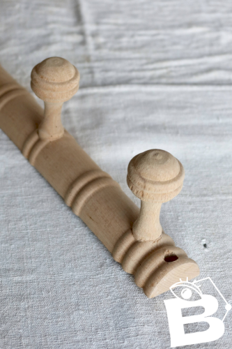 Porte manteau mural vintage en bois brut – Style Art Déco