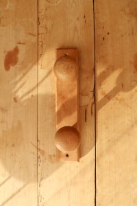 Porte manteau mural vintage en pin 2 crochets