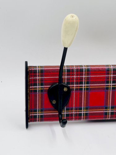 Porte manteau vintage écossais rouge années 70