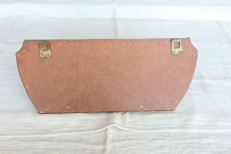 Porte manteau vintage en velours et crochets en laiton