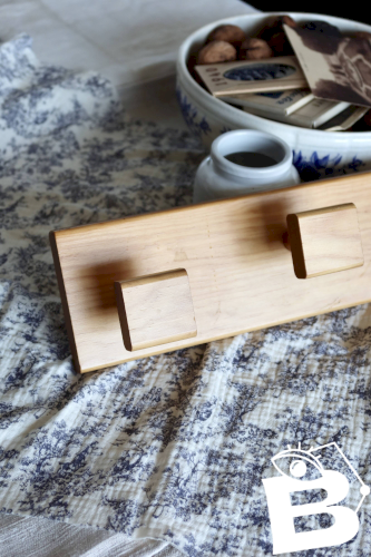 Porte-manteau vintage scandinave mural en pin - 3 crochets carrés