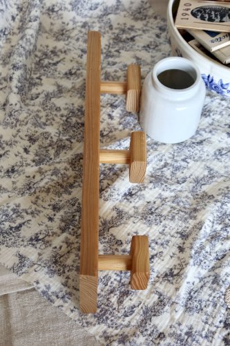 Porte-manteau vintage scandinave mural en pin - 3 crochets carrés