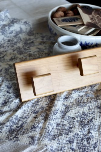 Porte-manteau vintage scandinave mural en pin - 3 crochets carrés