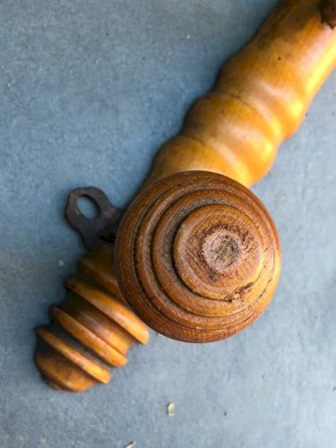 Porte manteaux ancien en bois 3 patères