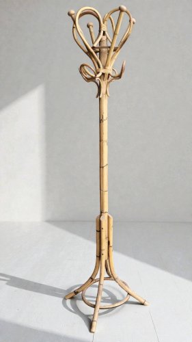 Porte manteaux perroquet en rotin