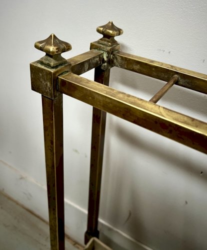 Porte parapluies en laiton et tole XX siècle