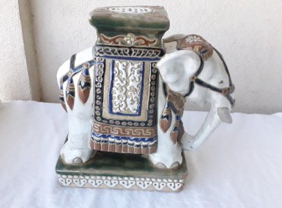 Elephant plant stand