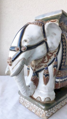 Eléphant porte-plante