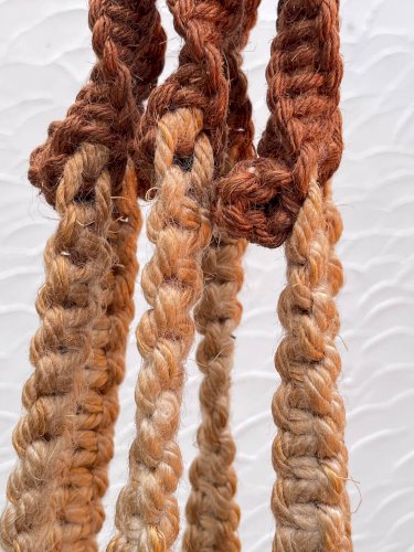 Porte plante en macramé
